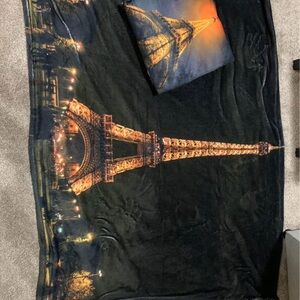 Eiffel Tower Blanket and Pillow Set